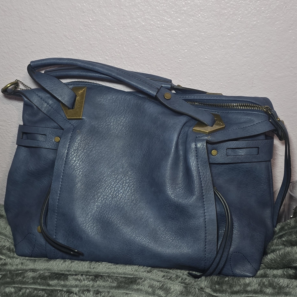 Chic Blue Leather Shoulder Bag